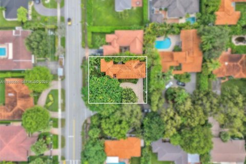 Villa ou maison à vendre à Coral Gables, Floride: 3 chambres, 257.15 m2 № 2001232 - photo 5