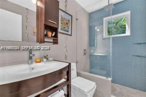 Villa ou maison à vendre à Coral Gables, Floride: 3 chambres, 257.15 m2 № 2001232 - photo 27