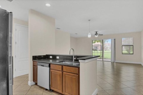 Adosado en alquiler en Orlando, Florida, 3 dormitorios, 155.7 m2 № 1901615 - foto 5
