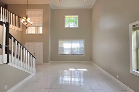 House in Weston, Florida 5 bedrooms, 248.23 sq.m. № 1932180 - photo 10