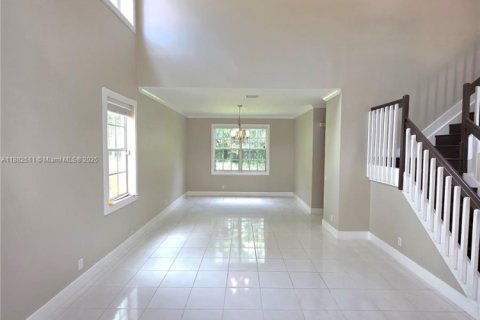 House in Weston, Florida 5 bedrooms, 248.23 sq.m. № 1932180 - photo 11