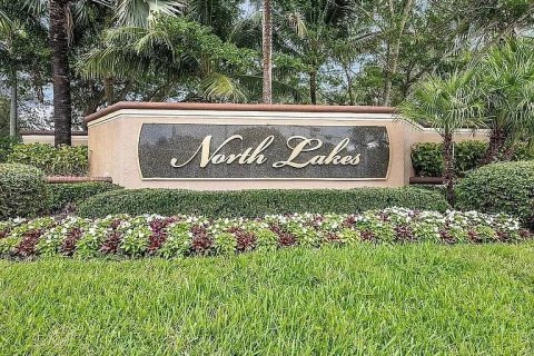 House in Weston, Florida 5 bedrooms, 248.23 sq.m. № 1932180 - photo 4