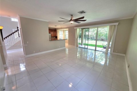 House in Weston, Florida 5 bedrooms, 248.23 sq.m. № 1932180 - photo 15