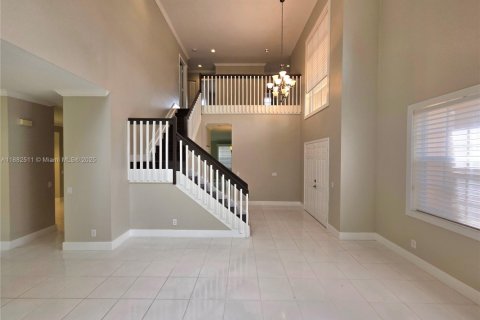 House in Weston, Florida 5 bedrooms, 248.23 sq.m. № 1932180 - photo 9