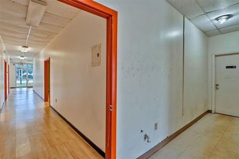 Propiedad comercial en alquiler en Gainesville, Florida, 277.68 m2 № 1440577 - foto 23