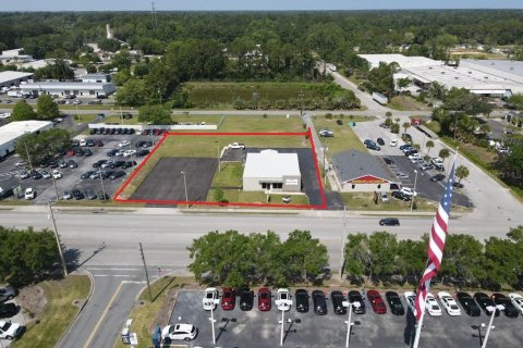 Propiedad comercial en alquiler en Gainesville, Florida, 277.68 m2 № 1440577 - foto 1