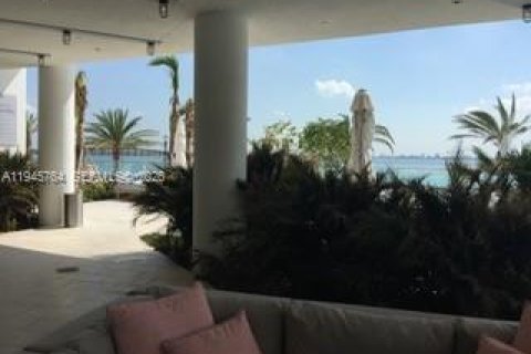 Снять в аренду кондоминиум в Майами, Флорида 1 спальня, 73.39м2, № 2002064 - фото 24