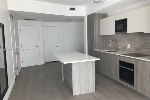 Снять в аренду кондоминиум в Майами, Флорида 1 спальня, 73.39м2, № 2002064 - фото 3