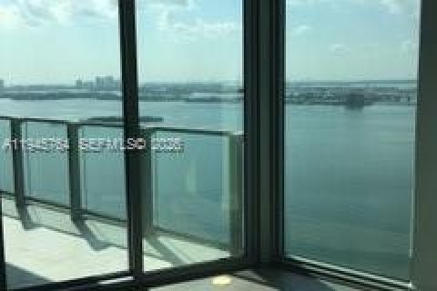 Снять в аренду кондоминиум в Майами, Флорида 1 спальня, 73.39м2, № 2002064 - фото 16