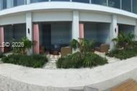 Снять в аренду кондоминиум в Майами, Флорида 1 спальня, 73.39м2, № 2002064 - фото 2