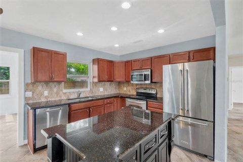 Villa ou maison à vendre à Clearwater, Floride: 2 chambres, 108.51 m2 № 2388900 - photo 2