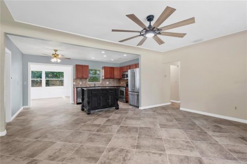 Villa ou maison à vendre à Clearwater, Floride: 2 chambres, 108.51 m2 № 2388900 - photo 4