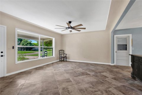 Villa ou maison à vendre à Clearwater, Floride: 2 chambres, 108.51 m2 № 2388900 - photo 5
