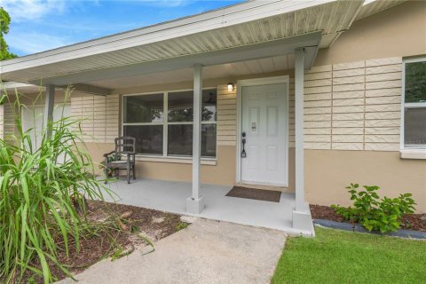 Villa ou maison à vendre à Clearwater, Floride: 2 chambres, 108.51 m2 № 2388900 - photo 16