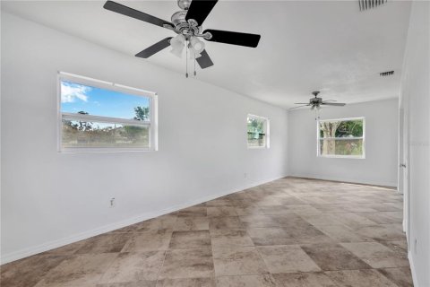 Villa ou maison à vendre à Clearwater, Floride: 2 chambres, 108.51 m2 № 2388900 - photo 6