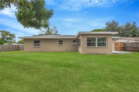 Villa ou maison à vendre à Clearwater, Floride: 2 chambres, 108.51 m2 № 2388900 - photo 19