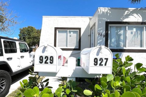 Propiedad comercial en Miami, Florida 163.79 m2 № 1960603