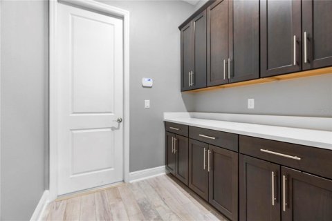 Casa en venta en Orlando, Florida, 7 dormitorios, 480.21 m2 № 1899670 - foto 17