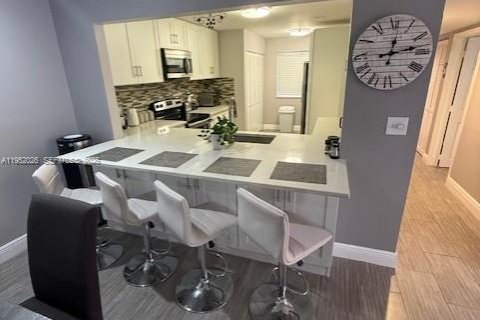 Casa en alquiler en Sunrise, Florida, 3 dormitorios, 153.29 m2 № 2006598 - foto 12