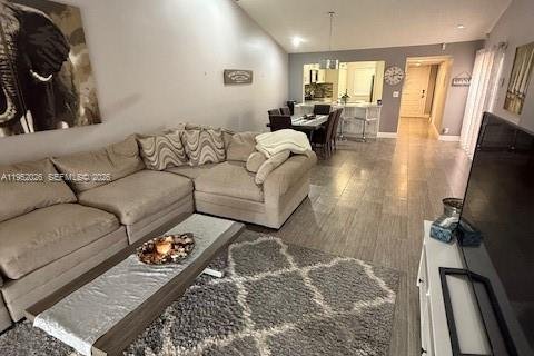 Casa en alquiler en Sunrise, Florida, 3 dormitorios, 153.29 m2 № 2006598 - foto 14