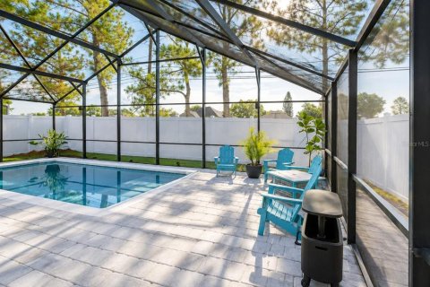 House in Orlando, Florida 4 bedrooms, 164.62 sq.m. № 2272950 - photo 19