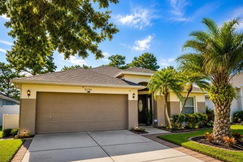 House in Orlando, Florida 4 bedrooms, 164.62 sq.m. № 2272950