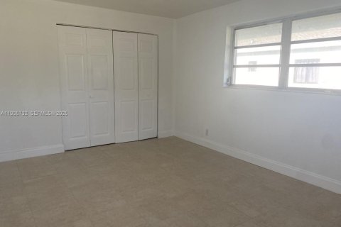 Casa en alquiler en West Park, Florida, 2 dormitorios, 204.29 m2 № 1993828 - foto 6