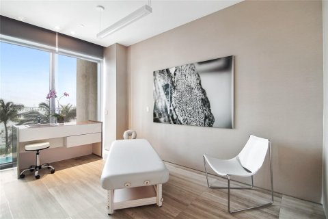 Condominio en alquiler en Miami, Florida, 2 dormitorios, 101.73 m2 № 1937281 - foto 19