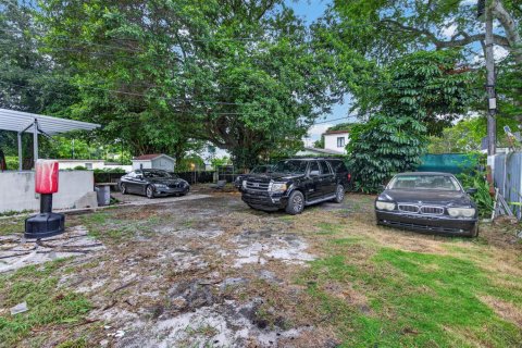 Immobilier commercial à vendre à Miami, Floride № 2399751 - photo 20