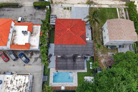Immobilier commercial à vendre à Miami, Floride № 2399751 - photo 9