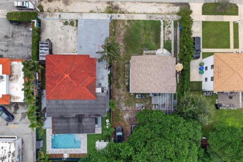 Immobilier commercial à vendre à Miami, Floride № 2399751 - photo 11