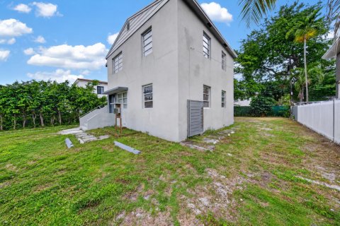Immobilier commercial à vendre à Miami, Floride № 2399751 - photo 17