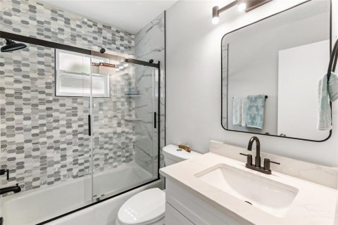 Villa ou maison à vendre à Sarasota, Floride: 4 chambres, 131.55 m2 № 2337290 - photo 19