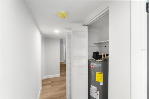 Villa ou maison à vendre à Sarasota, Floride: 4 chambres, 131.55 m2 № 2337290 - photo 25