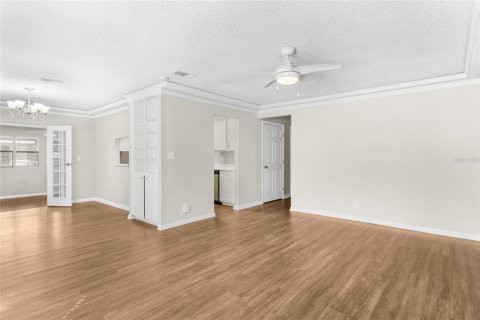 House in Jacksonville, Florida 3 bedrooms, 175.4 sq.m. № 1576293 - photo 15