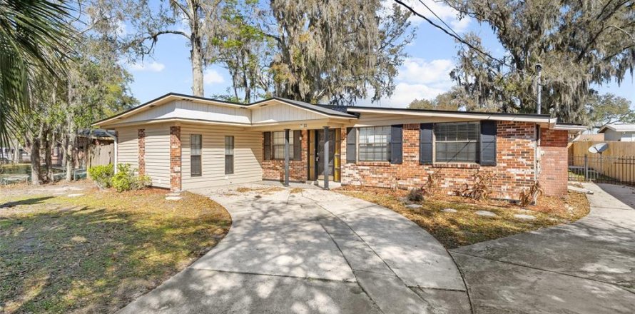 House in Jacksonville, Florida 3 bedrooms, 175.4 sq.m. № 1576293
