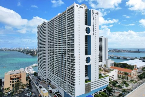 Condo in Miami, Florida, 1 bedroom  № 2035488 - photo 14