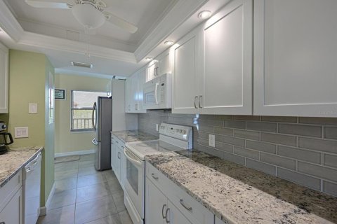 Condominio en venta en Bradenton, Florida, 2 dormitorios, 118.17 m2 № 2142437 - foto 11