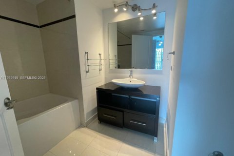 Copropriété à louer à Miami, Floride: 2 chambres, 93.55 m2 № 2030184 - photo 8