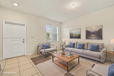 Купить таунхаус в Хомстед, Флорида 3 спальни, 131.36м2, № 2394673 - фото 6