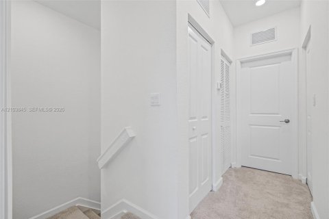 Купить таунхаус в Хомстед, Флорида 3 спальни, 120.77м2, № 2412911 - фото 15