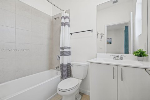 Купить таунхаус в Хомстед, Флорида 3 спальни, 120.77м2, № 2412911 - фото 13