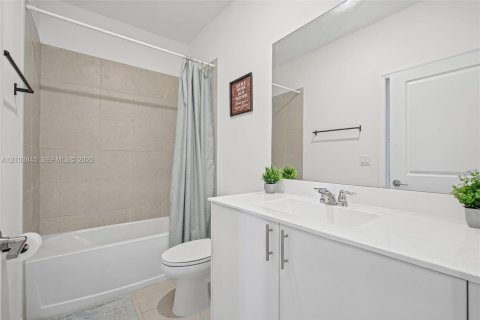 Купить таунхаус в Хомстед, Флорида 3 спальни, 120.77м2, № 2412911 - фото 20
