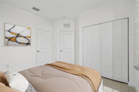 Купить таунхаус в Хомстед, Флорида 3 спальни, 120.77м2, № 2412911 - фото 12