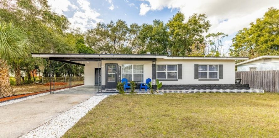 House in Orlando, Florida 3 bedrooms, 95.32 sq.m. № 1673572