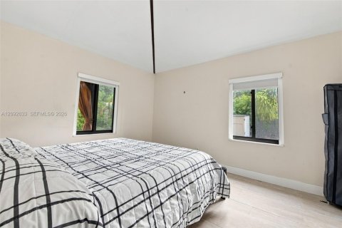Villa ou maison à vendre à Miami Springs, Floride: 2 chambres, 100.8 m2 № 2384651 - photo 14
