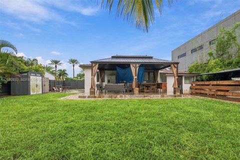Villa ou maison à vendre à Miami Springs, Floride: 2 chambres, 100.8 m2 № 2384651 - photo 21