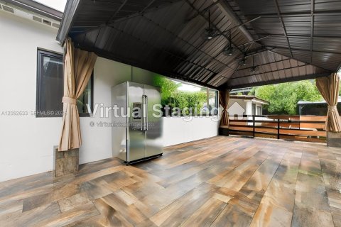 Villa ou maison à vendre à Miami Springs, Floride: 2 chambres, 100.8 m2 № 2384651 - photo 23