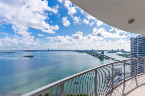 Condo in Miami, Florida, 2 bedrooms № 2080690