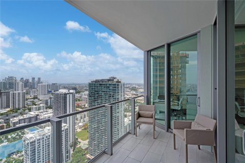 Condominio en alquiler en Miami, Florida, 3 dormitorios, 160.81 m2 № 2269115 - foto 26